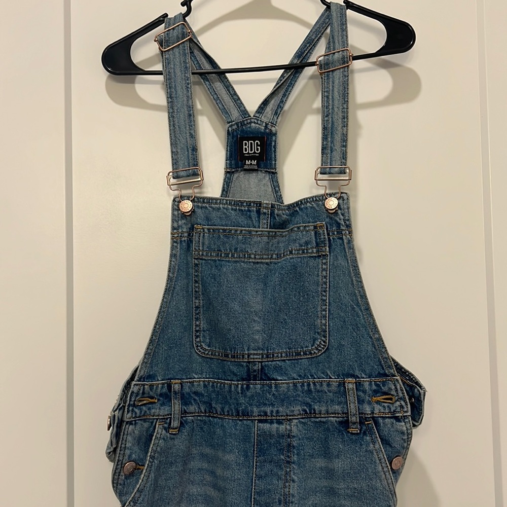 BDG shorts overalls